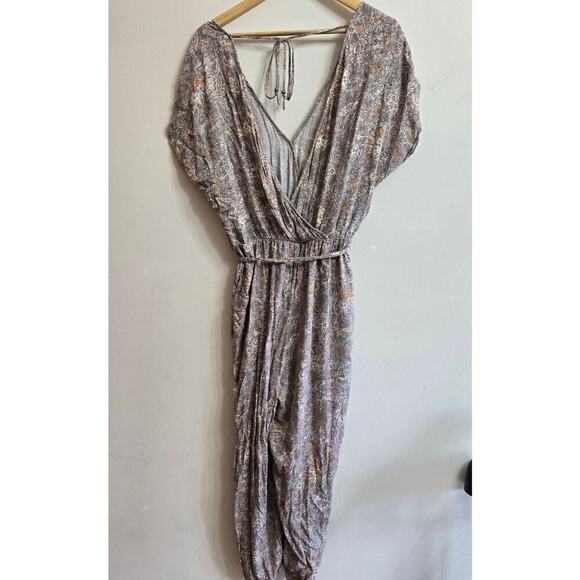 FREE PEOPLE Paisley Boho Short Sleeve Roll Cuff Jumpsuit Medium - Picture 6 of 11
